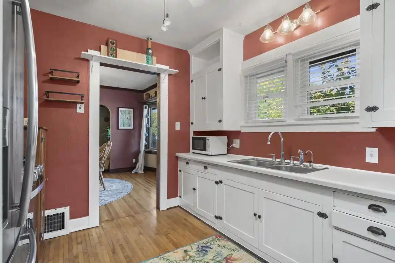 Photo 2 of Single family home for sale at 1932 Loomis St, La Crosse, WI 54603 | MLS# 1983845 | Listing updated on 2026-10-08
