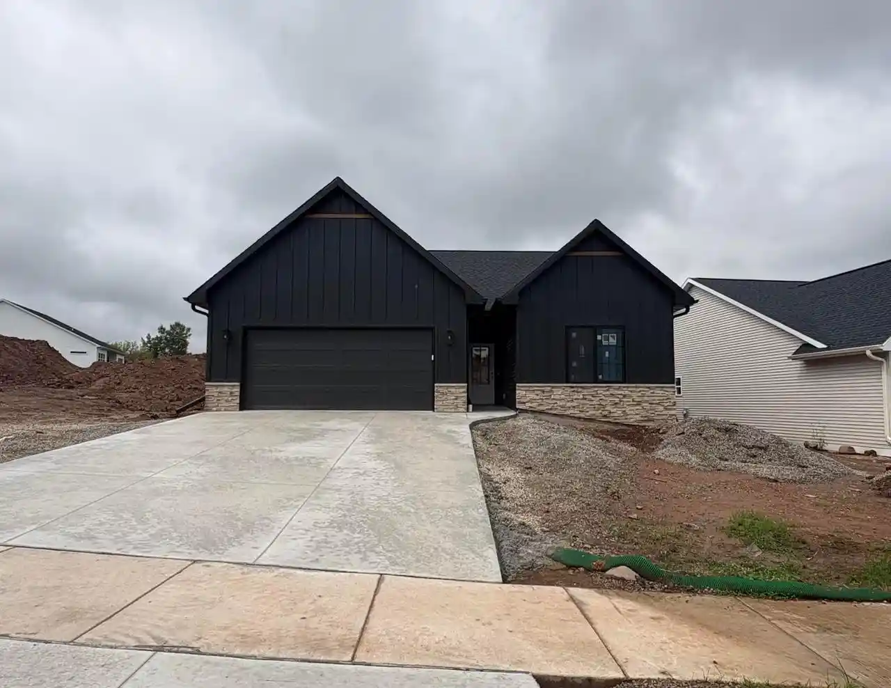 Photo 1 of Single family home for sale at 581 Security Blvd, Green Bay, WI 54313 | MLS# 50333944 | Listing updated on 2026-10-08