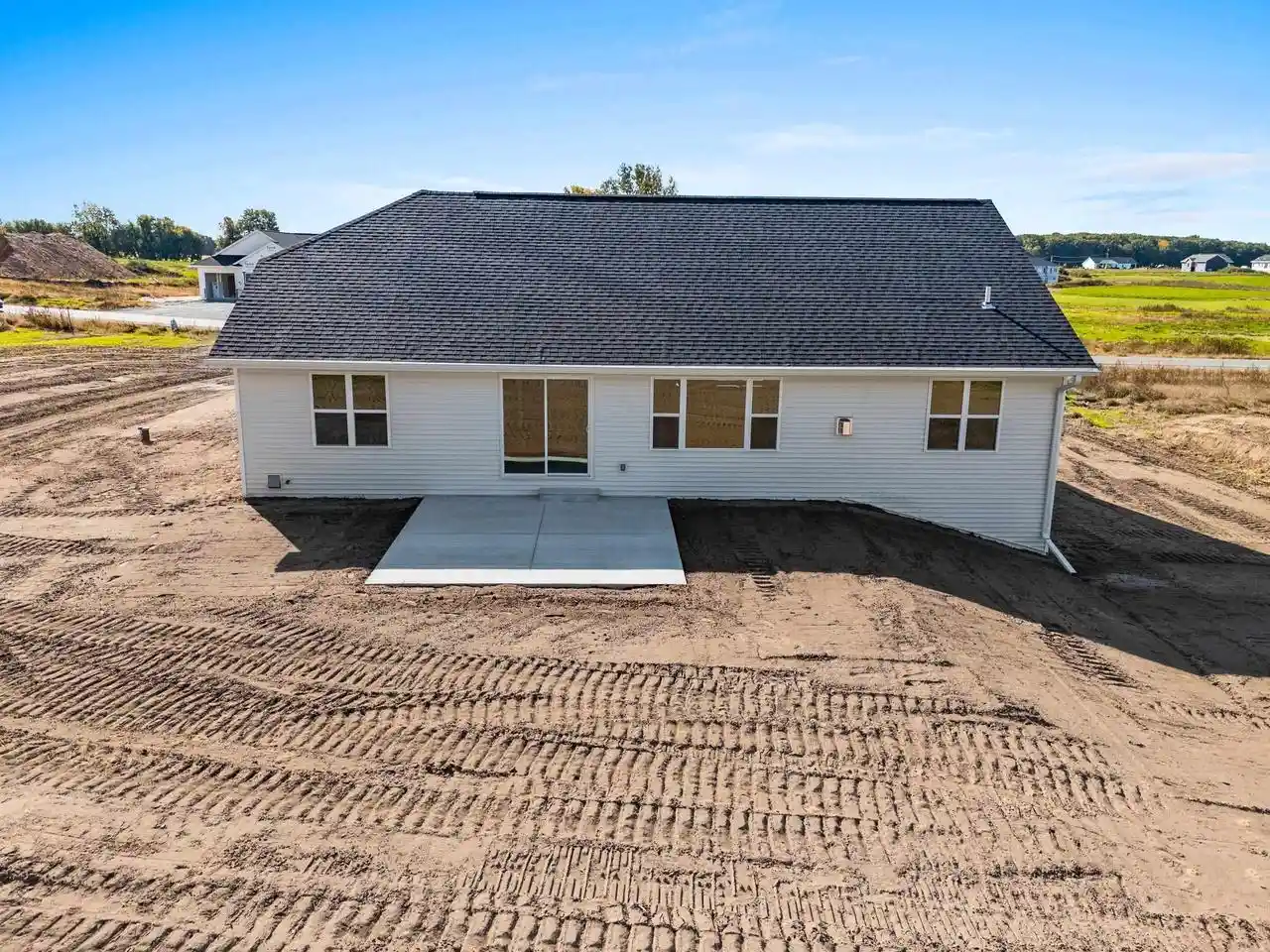 Photo 3 of Single family home for sale at 3718 Harolds Way, Suamico, WI 54313 | MLS# 50333951 | Listing updated on 2026-10-08