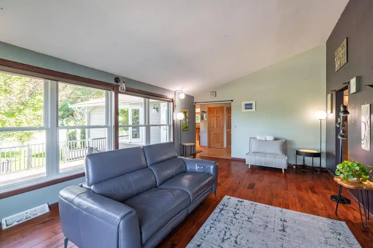 Photo 1 of Single family home for sale at 3725 Cliffside Dr, La Crosse, WI 54601 | MLS# 1983851 | Listing updated on 2026-10-08