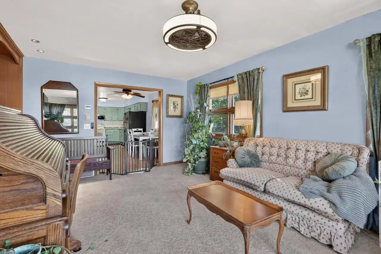 Photo 3 of Single family home for sale at 1250 Oak St, Wisconsin Rapids, WI 54494 | MLS# 22605016 | Listing updated on 2026-10-08