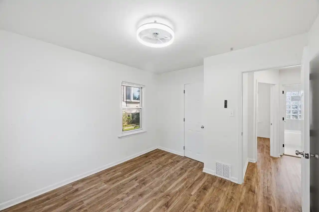 Photo 4 of Single family home for sale at 4170 S 5th Place, Milwaukee, WI 53207 | MLS# 1983854 | Listing updated on 2026-10-26