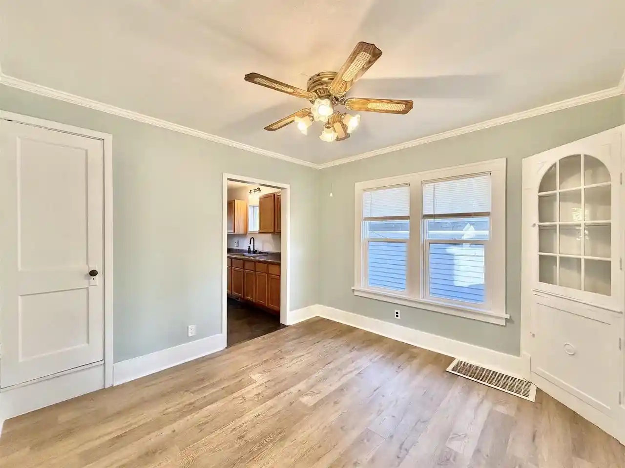 Photo 3 of Single family home for sale at 335 Ridgeland Ave, Beloit, WI 53511 | MLS# 2034248 | Listing updated on 2026-10-08