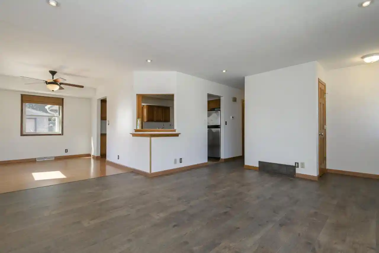 Photo 4 of Single family home for sale at 6185 S 38th Street, Milwaukee, WI 53221 | MLS# 1983867 | Listing updated on 2026-10-08