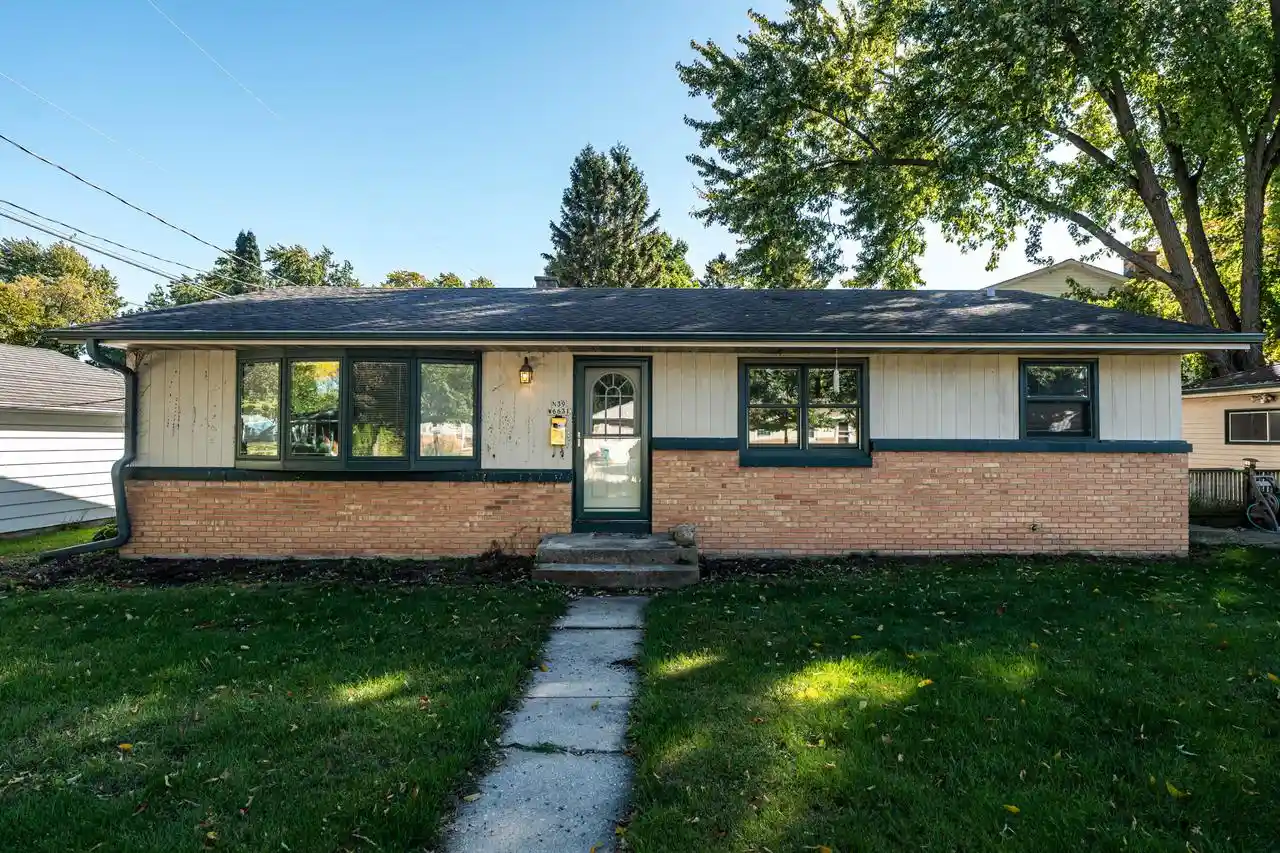 Photo 1 of Single family home for sale at N39w6631 Jackson St, Cedarburg, WI 53012 | MLS# 1983872 | Listing updated on 2026-10-08