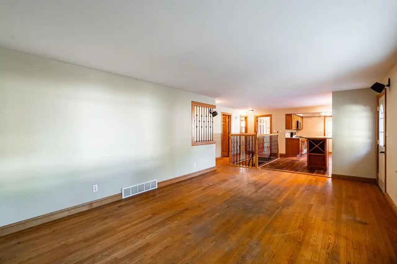 Photo 3 of Single family home for sale at N39w6631 Jackson St, Cedarburg, WI 53012 | MLS# 1983872 | Listing updated on 2026-10-08