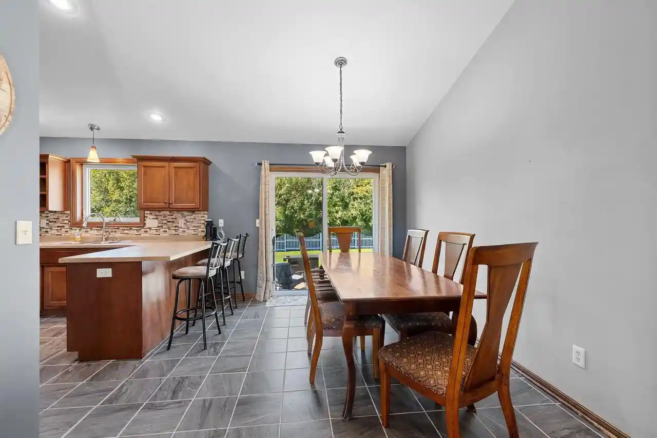 Photo 3 of Single family home for sale at 2182 W Melcorn Cir, De Pere, WI 54115 | MLS# 50333964 | Listing updated on 2026-10-08