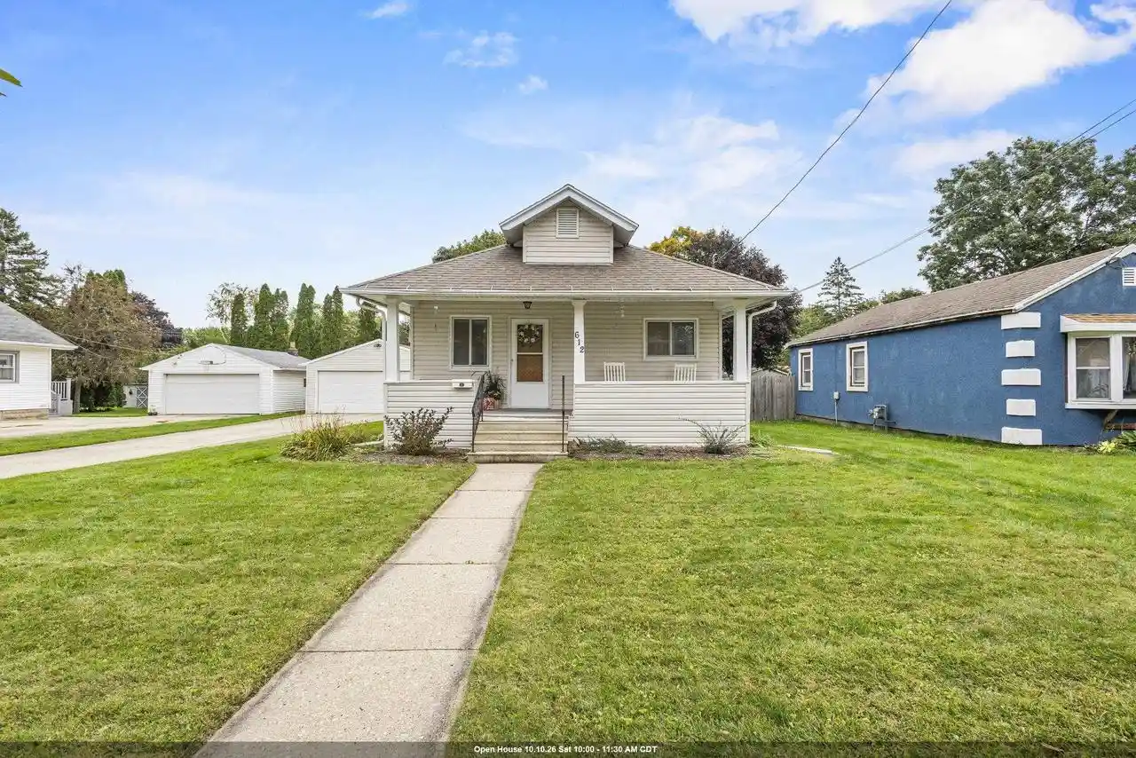 Single family home for sale at 612 S Weimar St, Appleton, WI 54915 | MLS# 50333968