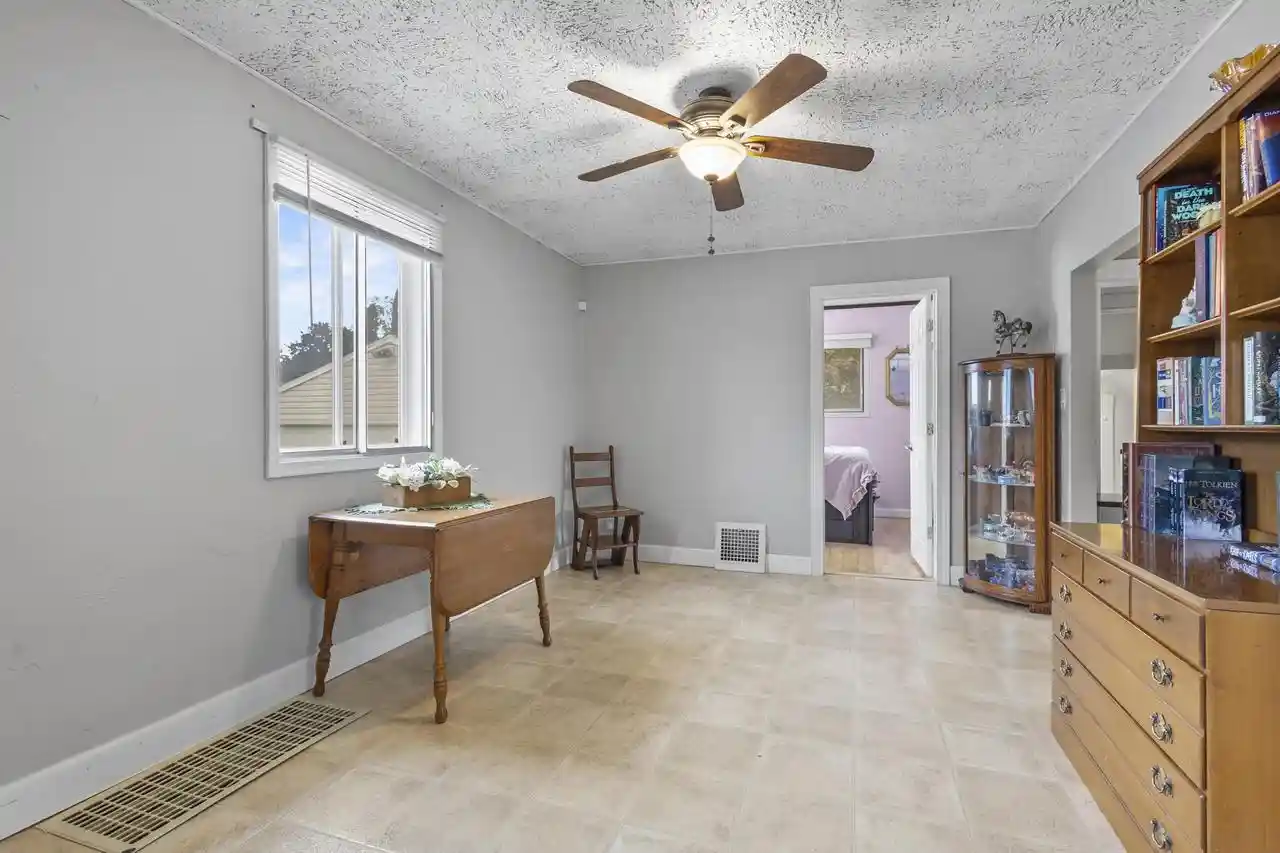 Photo 4 of Single family home for sale at 612 S Weimar St, Appleton, WI 54915 | MLS# 50333968 | Listing updated on 2026-10-08