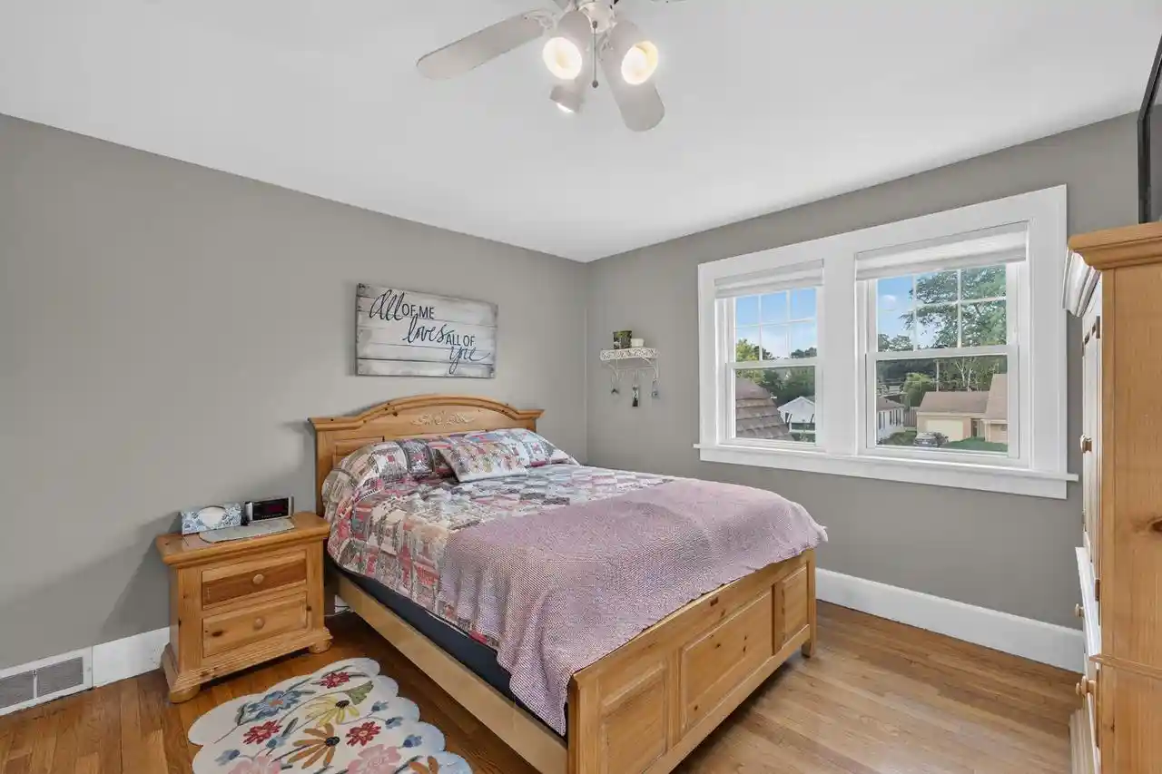 Photo 1 of Single family home for sale at 933 Lathrop Ave, Racine, WI 53405 | MLS# 1983879 | Listing updated on 2026-10-15