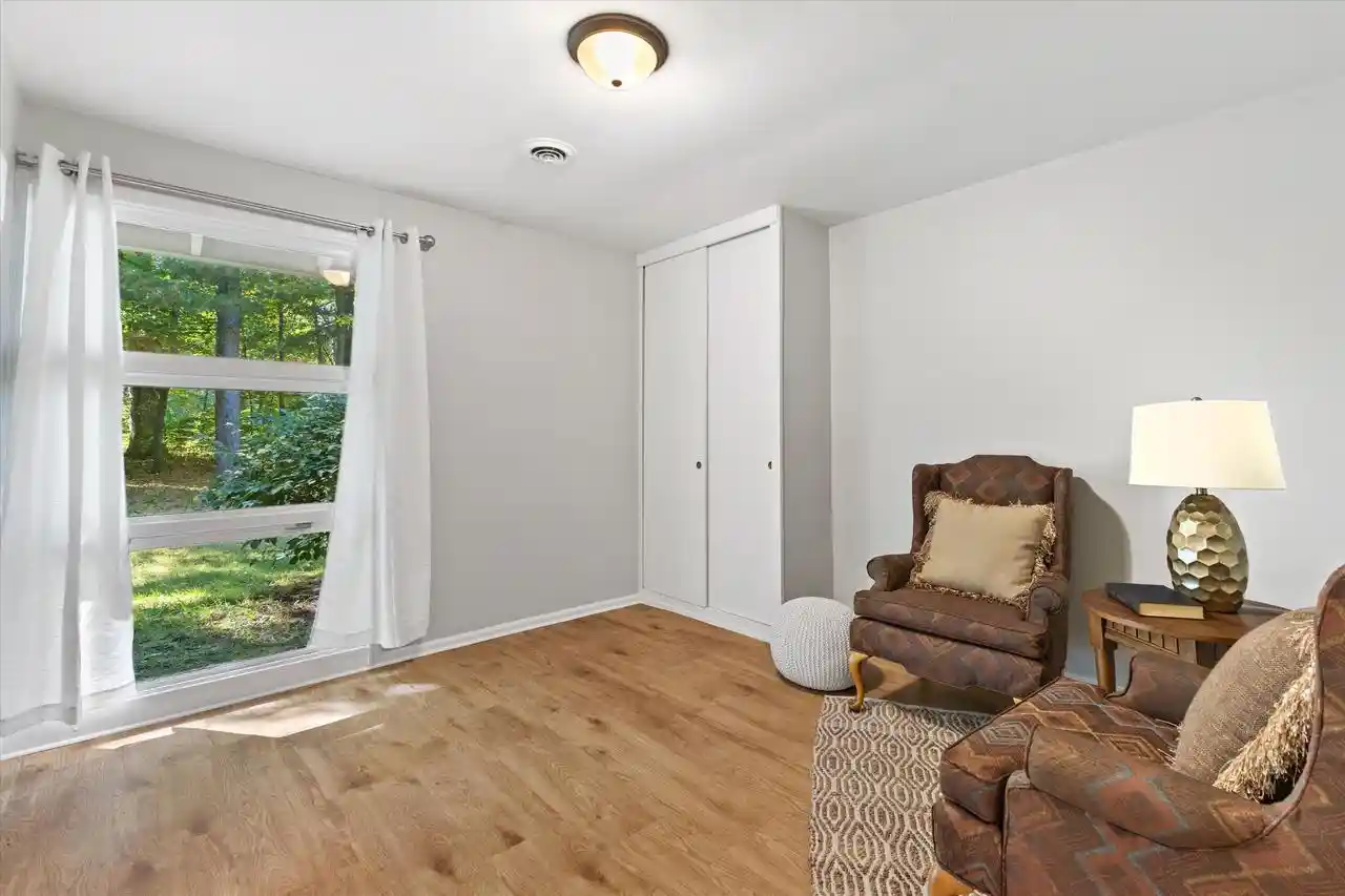 Photo 4 of Single family home for sale at W271s3599 Oak Knoll Dr, Waukesha, WI 53189 | MLS# 1983880 | Listing updated on 2026-10-10