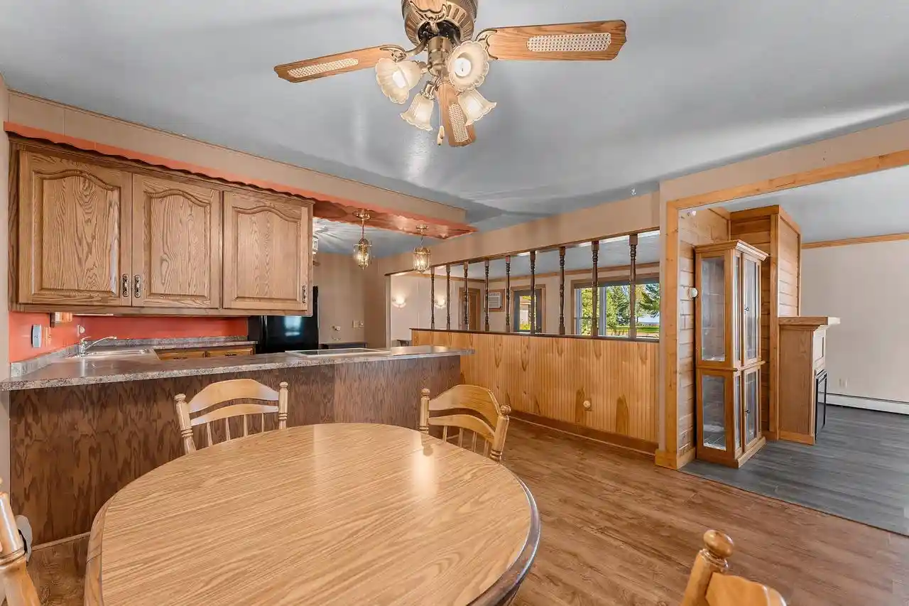 Photo 2 of Single family home for sale at 4135 Lade Beach Rd, Little Suamico, WI 54141 | MLS# 50333987 | Listing updated on 2026-10-08