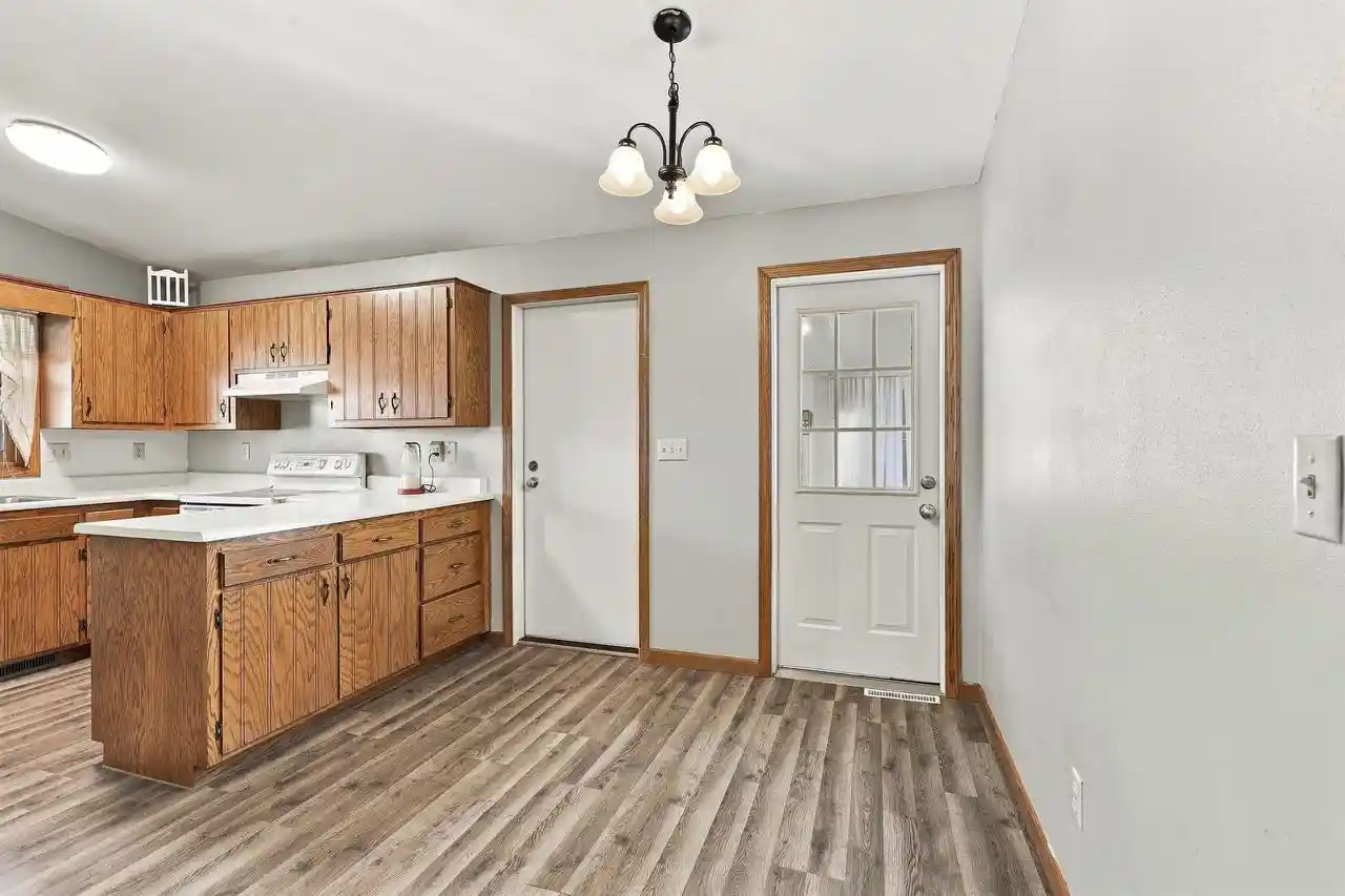 Photo 4 of Single family home for sale at 605 5th Street, Menasha, WI 54952 | MLS# 50333958 | Listing updated on 2026-10-08