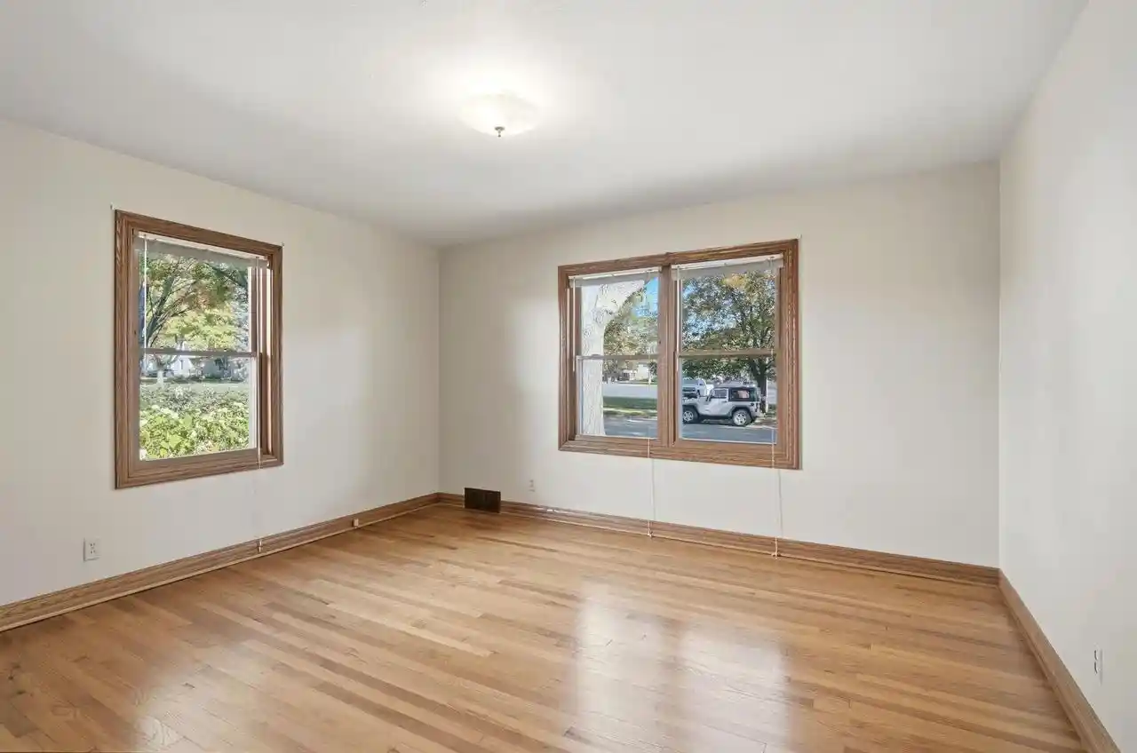 Photo 2 of Single family home for sale at 1227 Division St, Green Bay, WI 54303 | MLS# 50333973 | Listing updated on 2026-10-08