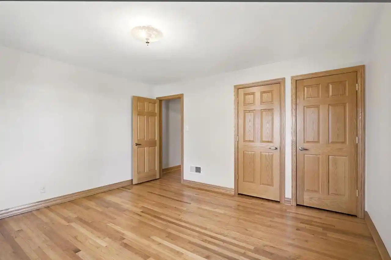 Photo 3 of Single family home for sale at 1227 Division St, Green Bay, WI 54303 | MLS# 50333973 | Listing updated on 2026-10-08