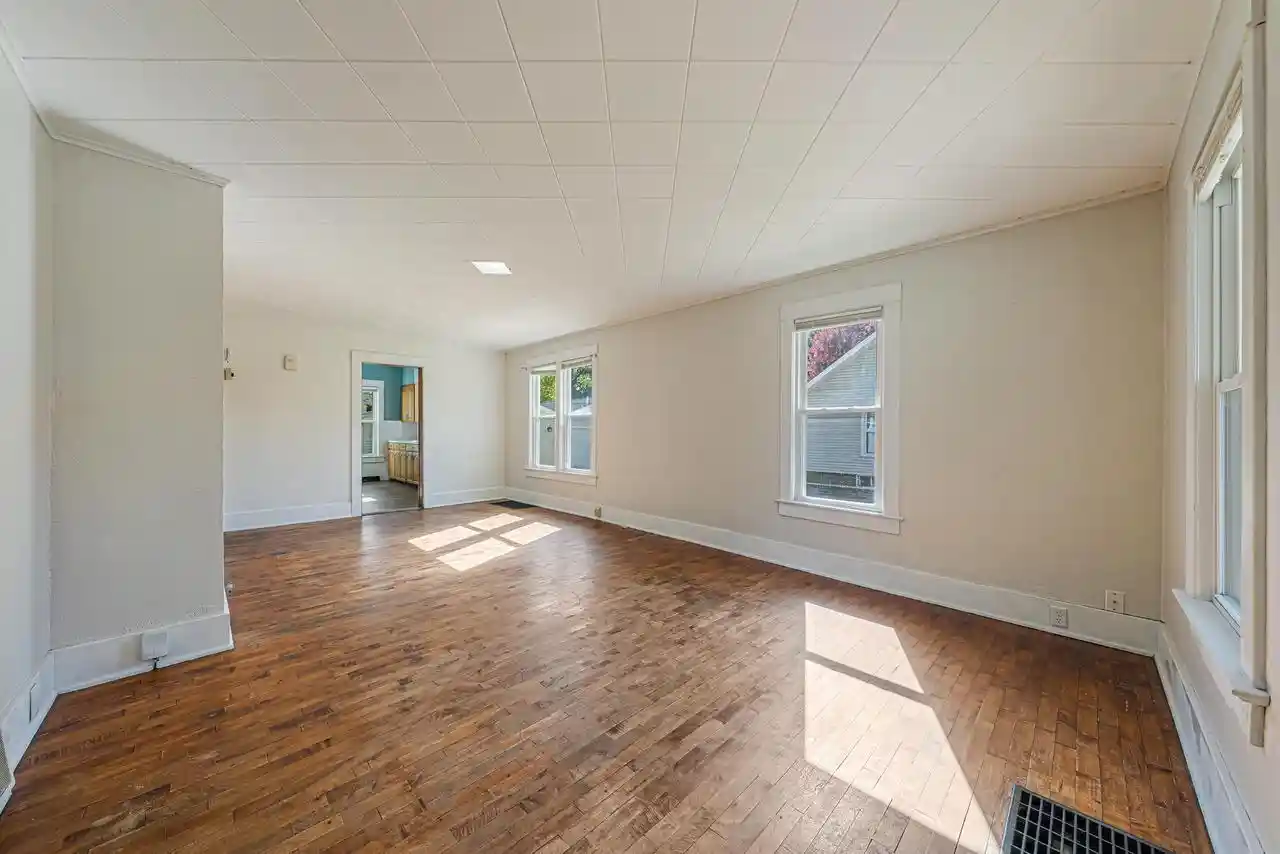 Photo 1 of Single family home for sale at 1561 W Prospect Ave, Appleton, WI 54914 | MLS# 50333976 | Listing updated on 2026-10-08