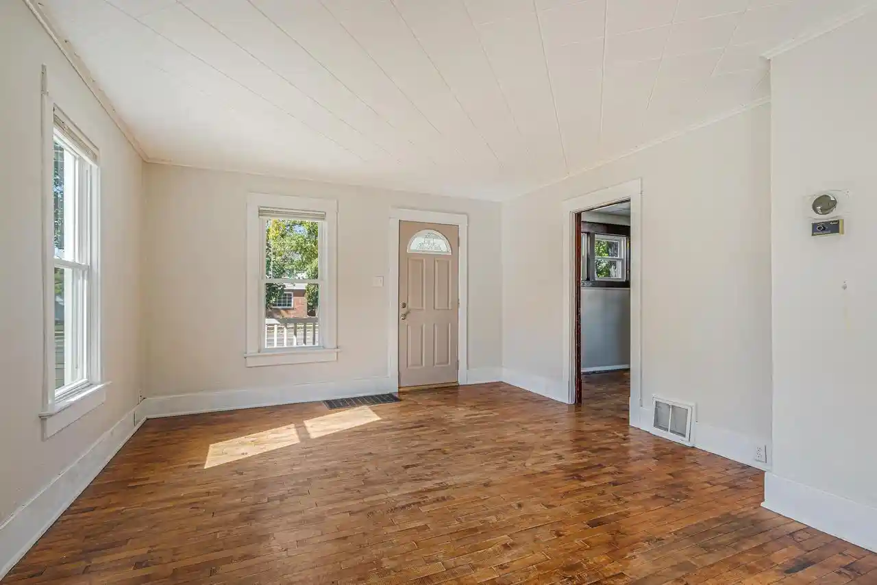 Photo 2 of Single family home for sale at 1561 W Prospect Ave, Appleton, WI 54914 | MLS# 50333976 | Listing updated on 2026-10-08