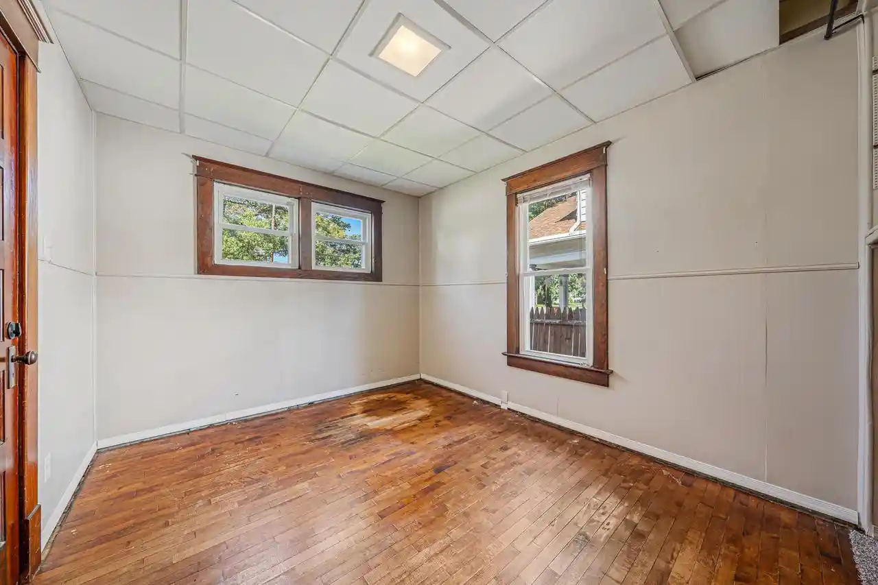 Photo 3 of Single family home for sale at 1561 W Prospect Ave, Appleton, WI 54914 | MLS# 50333976 | Listing updated on 2026-10-08