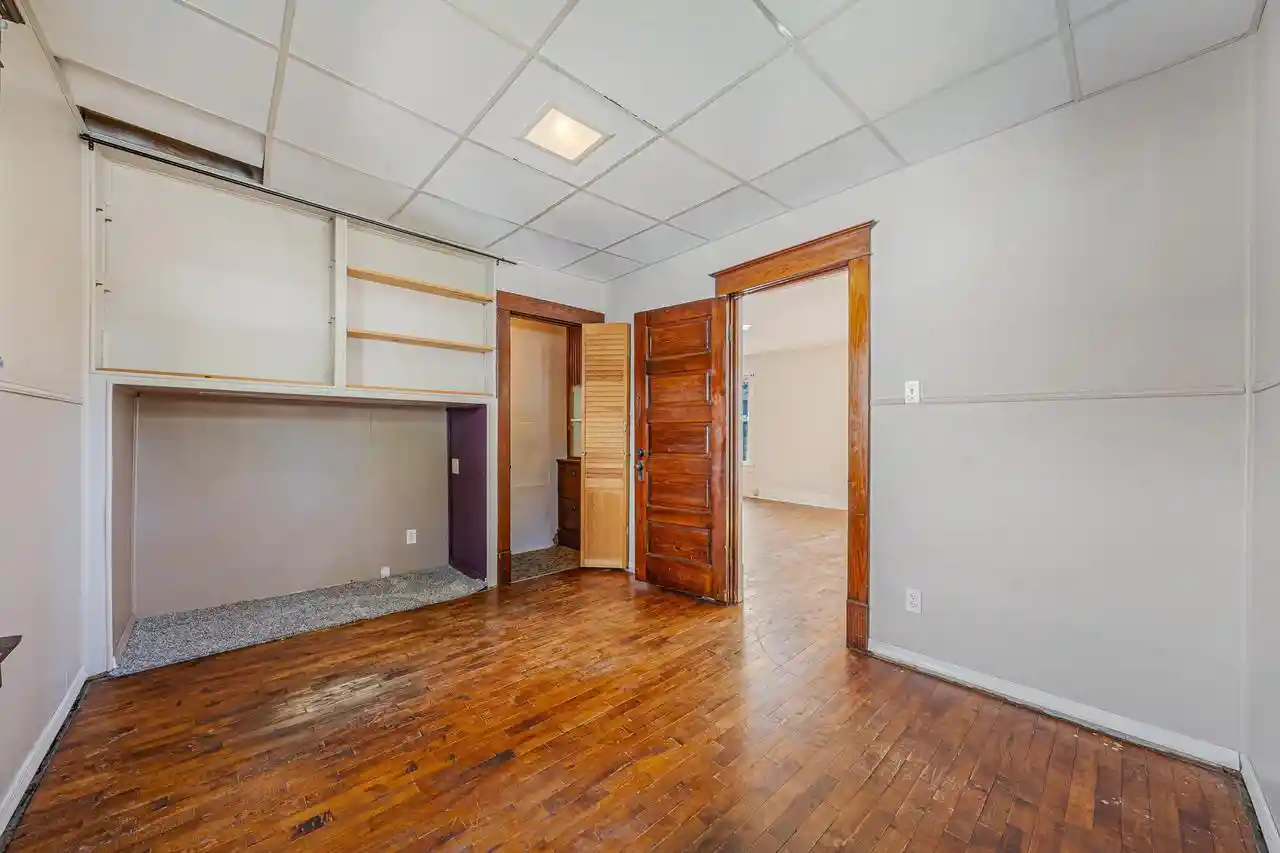 Photo 4 of Single family home for sale at 1561 W Prospect Ave, Appleton, WI 54914 | MLS# 50333976 | Listing updated on 2026-10-08