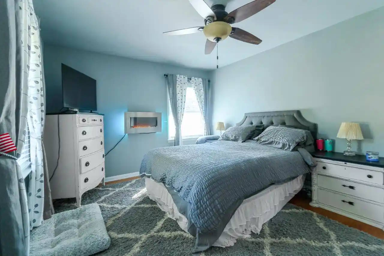 Photo 3 of Single family home for sale at 710 W Theresa Ct, Glendale, WI 53209 | MLS# 1983894 | Listing updated on 2026-10-09