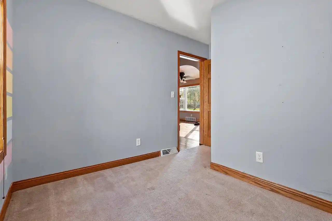 Photo 4 of Single family home for sale at 1821 S 18th Street, Manitowoc, WI 54220 | MLS# 50333988 | Listing updated on 2026-10-08
