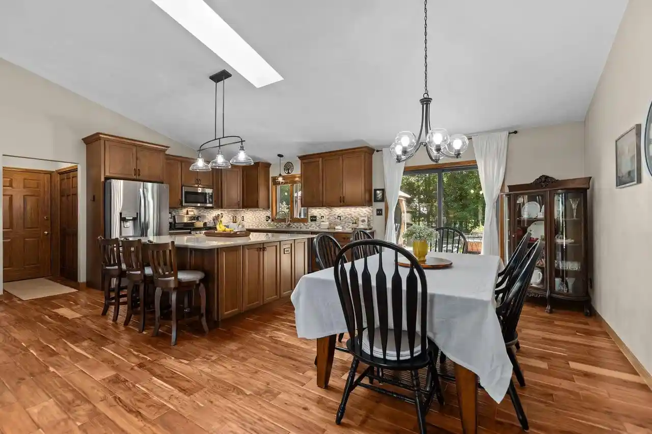 Photo 3 of Single family home for sale at 1605 Meadowbreeze Cir, Neenah, WI 54956 | MLS# 50333979 | Listing updated on 2026-10-08