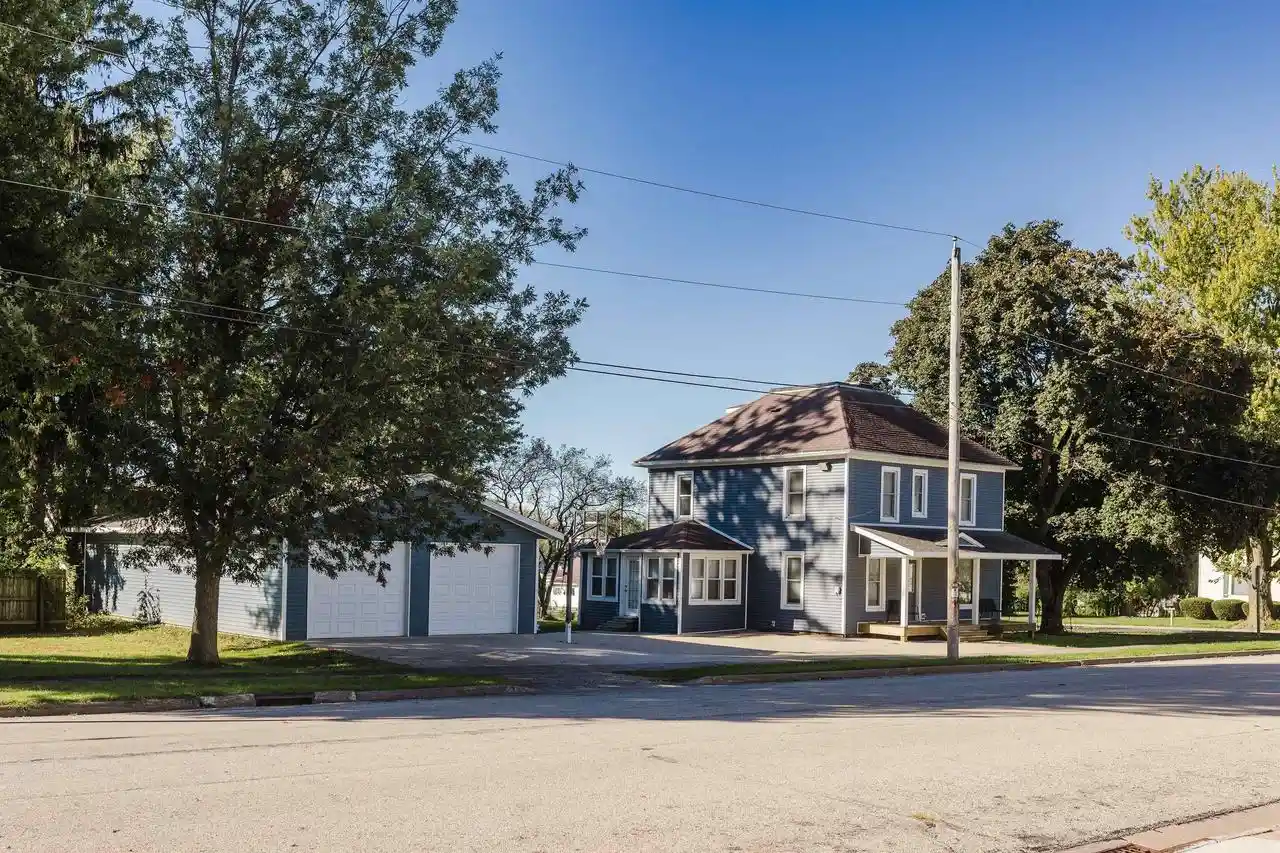 Photo 1 of Single family home for sale at 420 W Woodward Ave, Livingston, WI 53554 | MLS# 2034260 | Listing updated on 2026-10-08