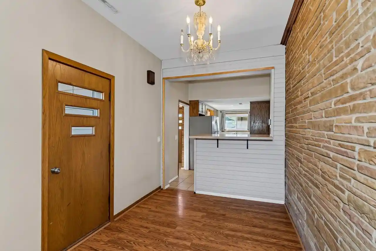 Photo 3 of Single family home for sale at 301 S Franklin St, Verona, WI 53593 | MLS# 2034262 | Listing updated on 2026-10-19