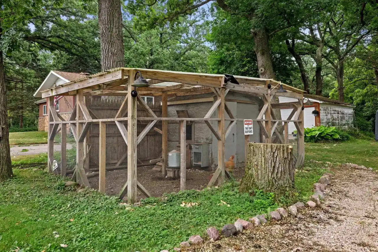 Photo 4 of Single family home for sale at 9209 Gittings Rd, Mount Pleasant, WI 53406 | MLS# 1983898 | Listing updated on 2026-10-08