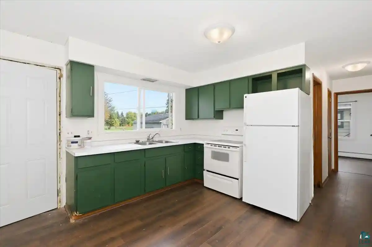 Photo 3 of Multi family home for sale at 5426 Hammond Ave, Superior, WI 54880 | MLS# 6128385 | Listing updated on 2026-10-08
