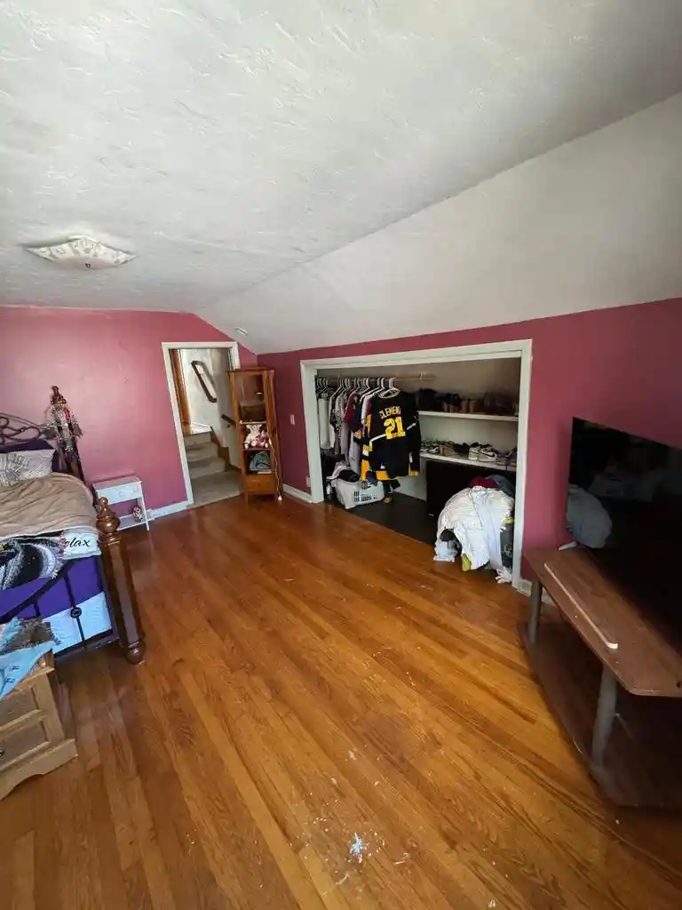 Photo 4 of Single family home for sale at 1009 Red Oak Ln, Appleton, WI 54915 | MLS# 50333991 | Listing updated on 2026-10-08