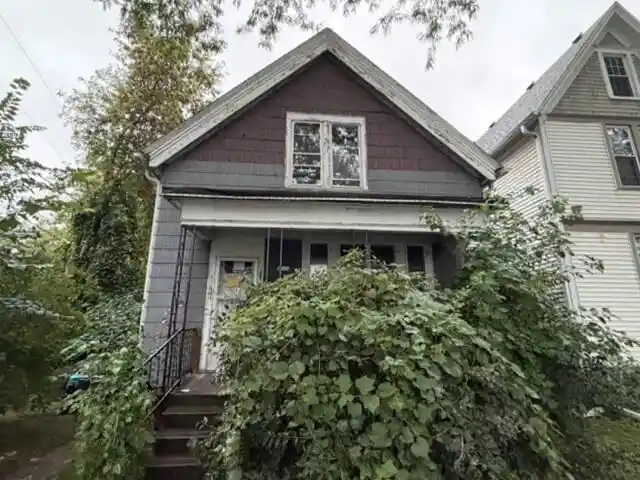 Photo 1 of Single family home for sale at 2620 S Pine Ave, Milwaukee, WI 53207 | MLS# 1983904 | Listing updated on 2026-10-08