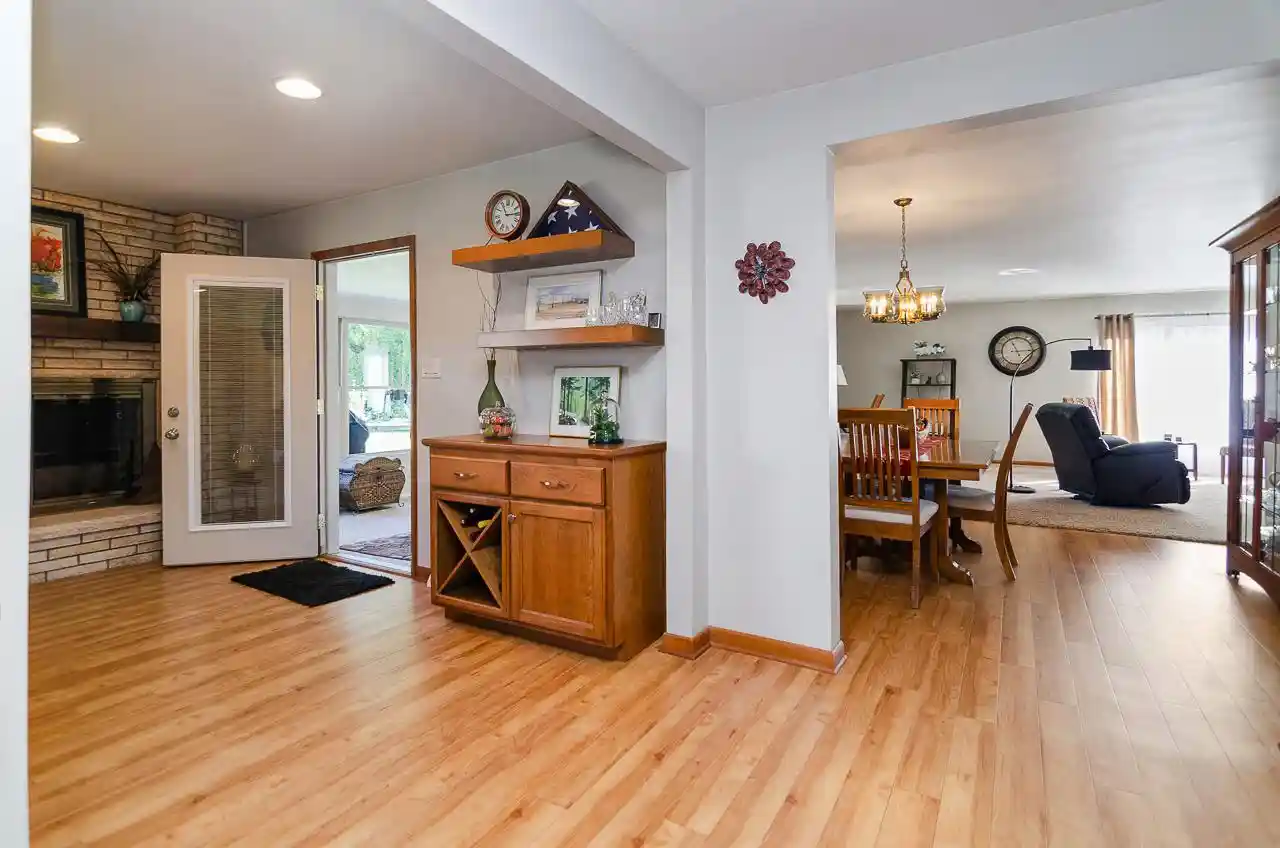Photo 3 of Single family home for sale at 160 St Marys Blvd, Green Bay, WI 54301 | MLS# 50333989 | Listing updated on 2026-10-08