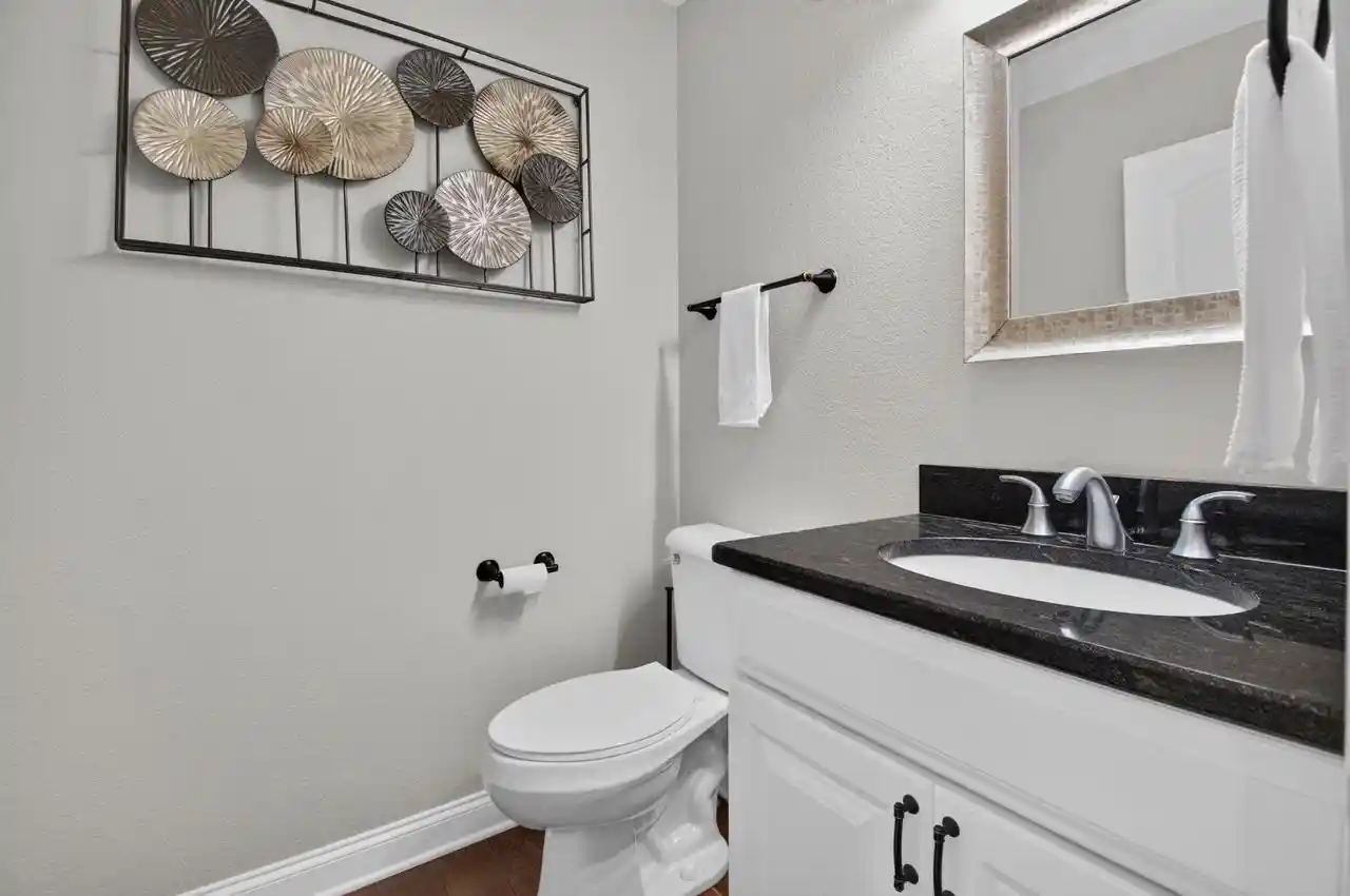Photo 4 of Single family home for sale at 9446 Ashbury Ln, Pleasant Prairie, WI 53158 | MLS# 1983917 | Listing updated on 2026-10-09