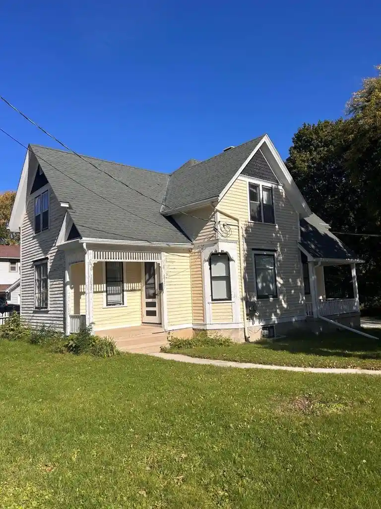 Listing Photo 4 - Condo for sale in building located at W58n421 Hilbert Ave, Cedarburg, WI 53012 - Unit #423