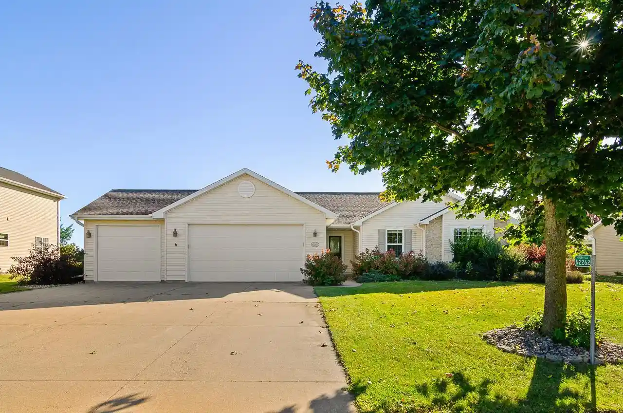 Photo 1 of Single family home for sale at N2262 Holy Hl Dr, Greenville, WI 54942 | MLS# 50333999 | Listing updated on 2026-10-08