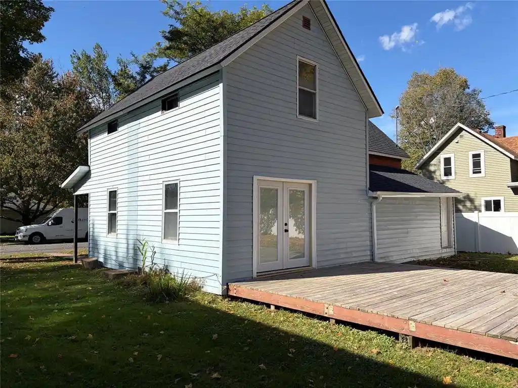 Photo 4 of Single family home for sale at 1514 Douglas St, Menomonie, WI 54751 | MLS# 1605811 | Listing updated on 2026-10-08