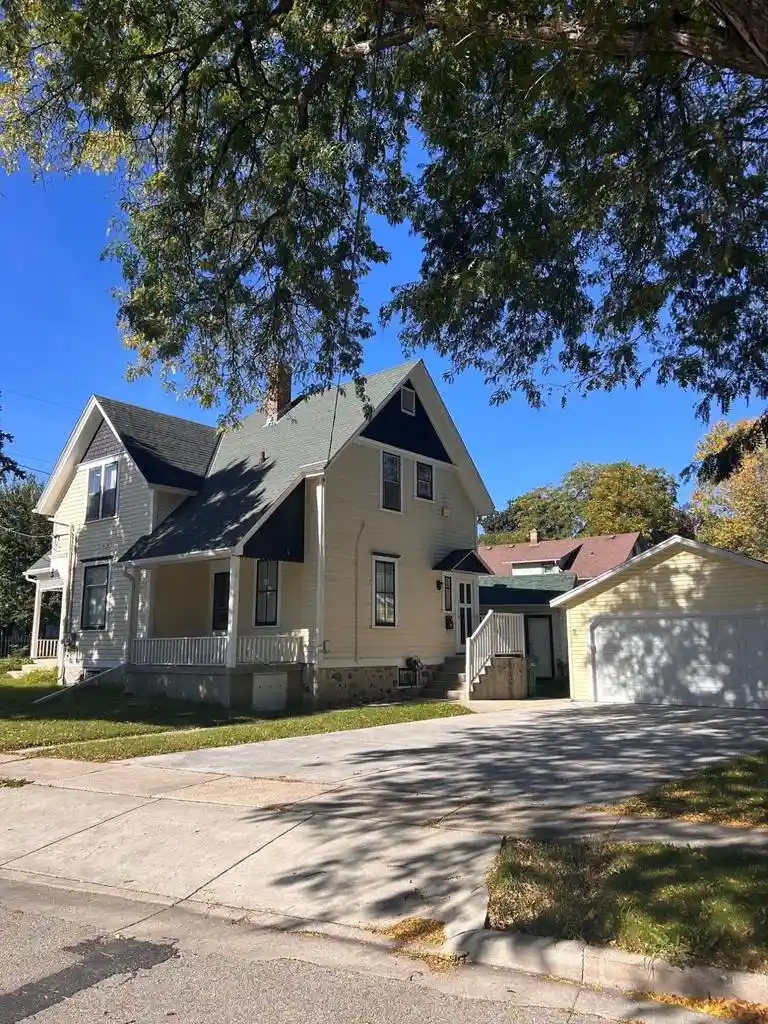 Photo 1 of Single family home for sale at W58n421 Hilbert Ave, Cedarburg, WI 53012 | MLS# 1983923 | Listing updated on 2026-10-08