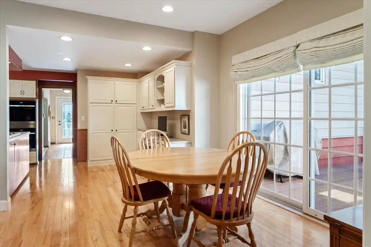 Photo 2 of Single family home for sale at 2621 Van Loon Rd, La Crosse, WI 54601 | MLS# 1983929 | Listing updated on 2026-10-08