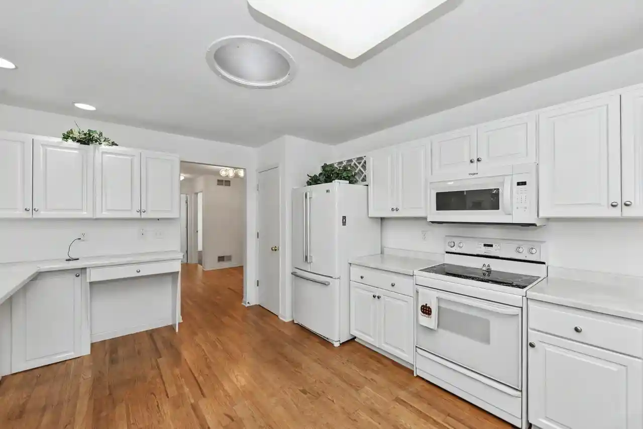 Listing Photo 5 - Condo for sale in building located at 858 Augusta, Waterford, WI 53185 - Unit #C