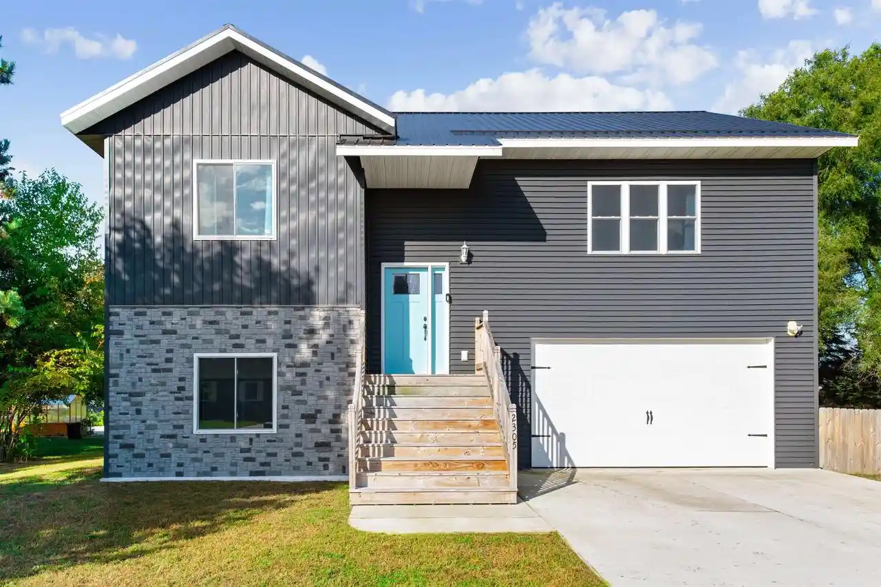 Photo 1 of Single family home for sale at 2305 20th Street, Menominee, MI 49858 | MLS# 50334006 | Listing updated on 2026-10-08