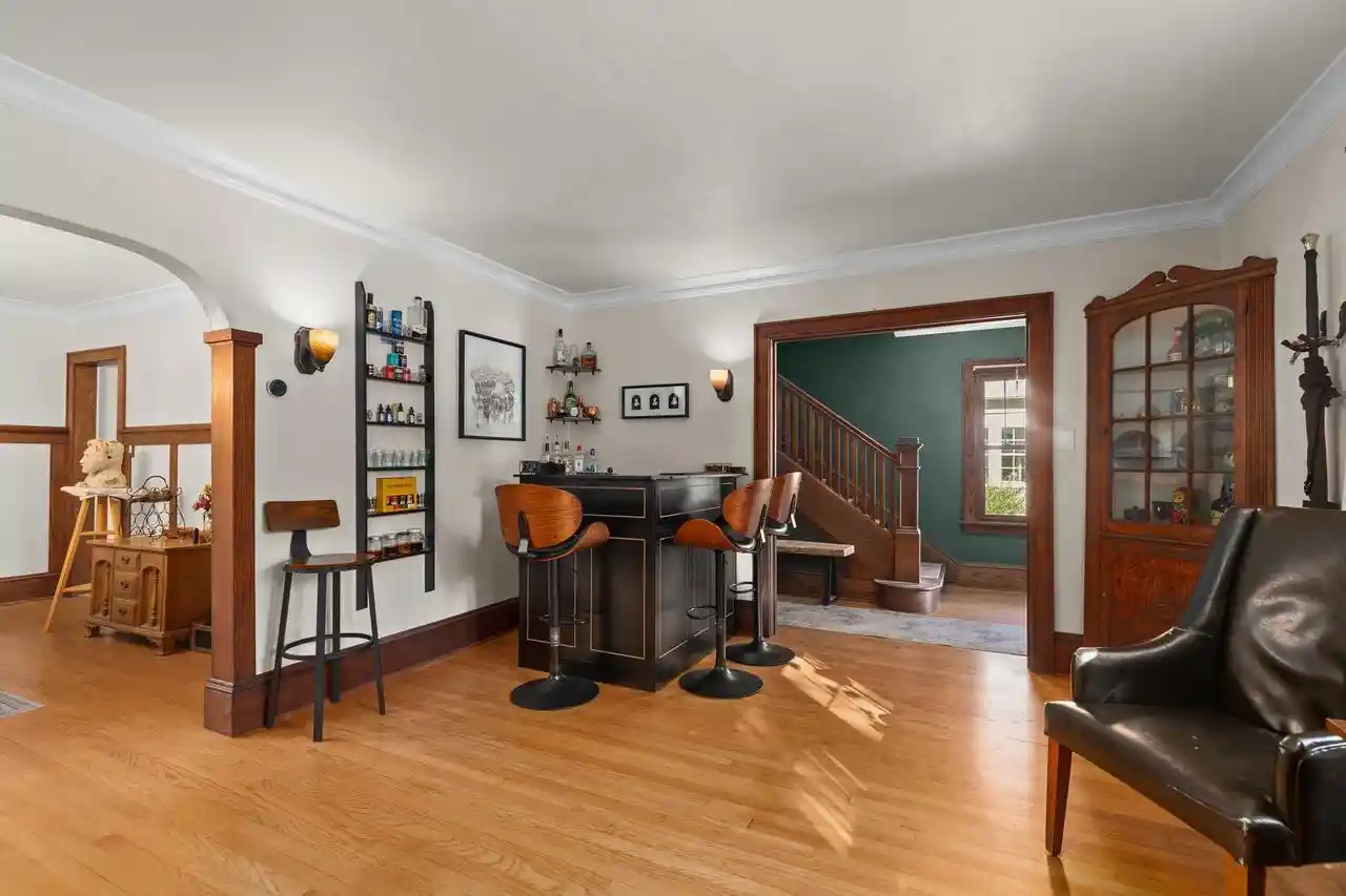 Photo 2 of Single family home for sale at 911 N Rankin St, Appleton, WI 54911 | MLS# 50334005 | Listing updated on 2026-10-08