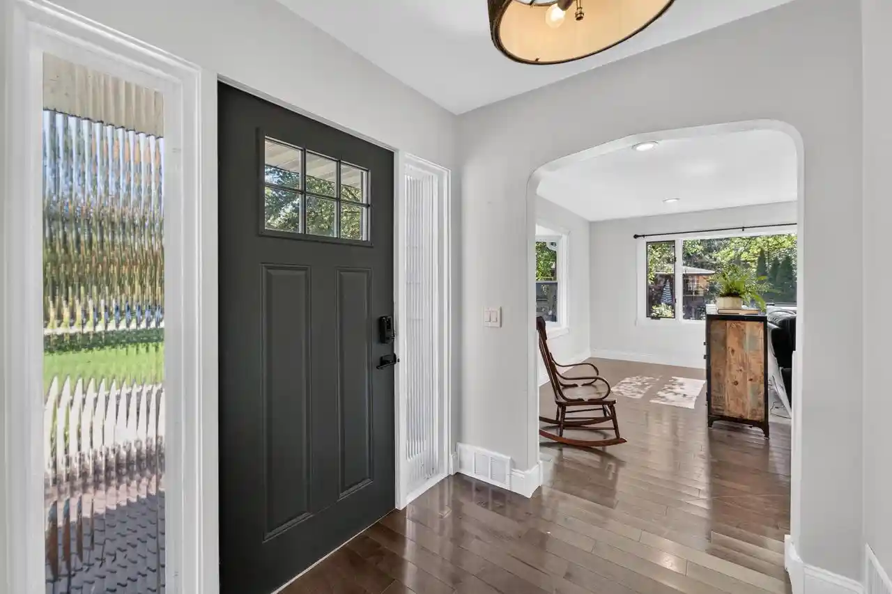 Photo 3 of Single family home for sale at 31 Hiawatha Cir, Madison, WI 53711 | MLS# 2034281 | Listing updated on 2026-10-09