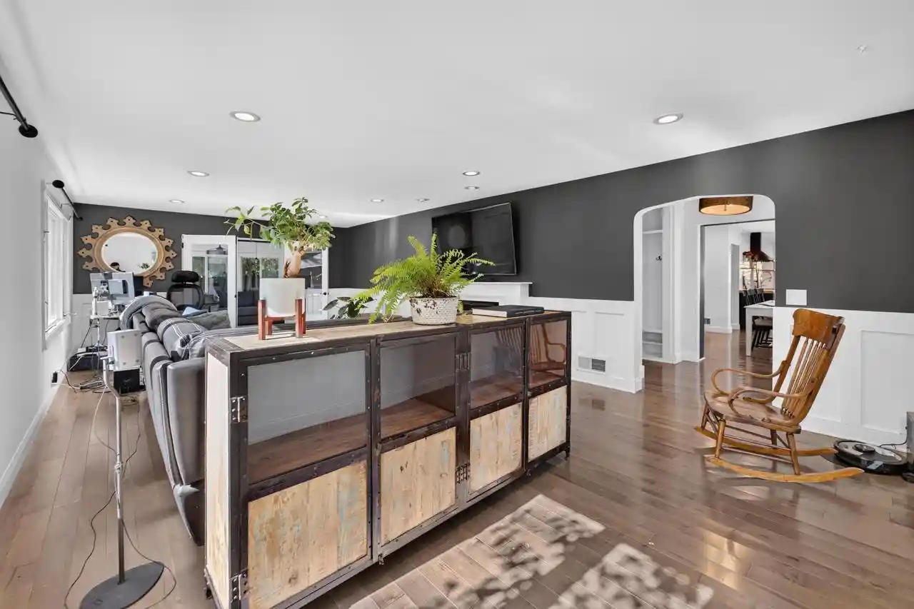 Photo 4 of Single family home for sale at 31 Hiawatha Cir, Madison, WI 53711 | MLS# 2034281 | Listing updated on 2026-10-09