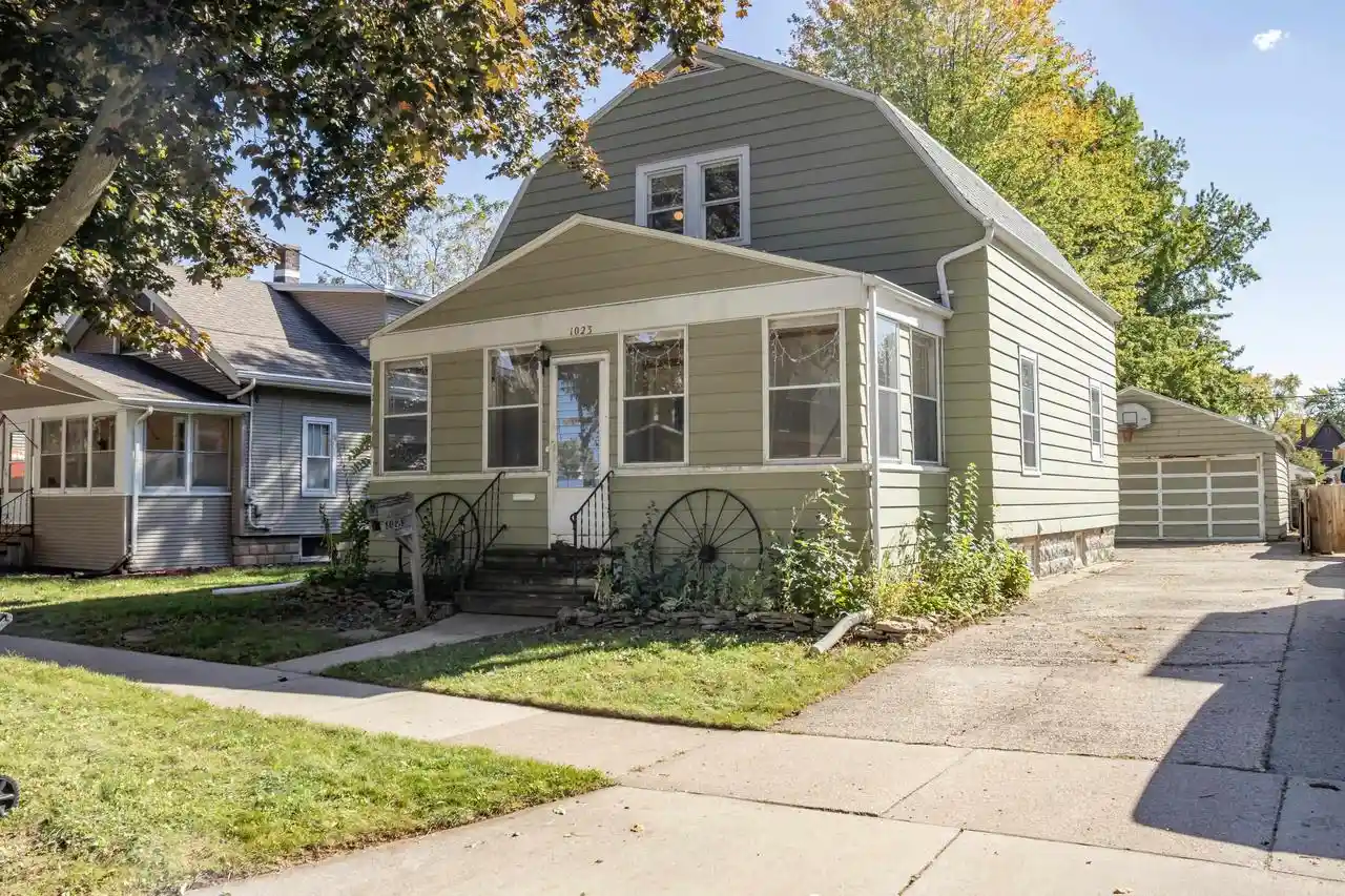 Single family home for sale at 1023 W Commercial St, Appleton, WI 54914 | MLS# 50334011