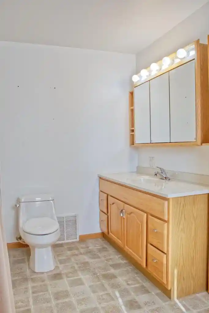 Photo 4 of Single family home for sale at 1023 W Commercial St, Appleton, WI 54914 | MLS# 50334011 | Listing updated on 2026-10-08