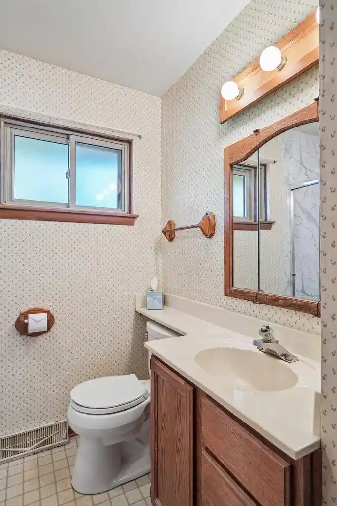 Photo 4 of Single family home for sale at 8161 N Ivy St, Milwaukee, WI 53223 | MLS# 1983952 | Listing updated on 2026-10-22