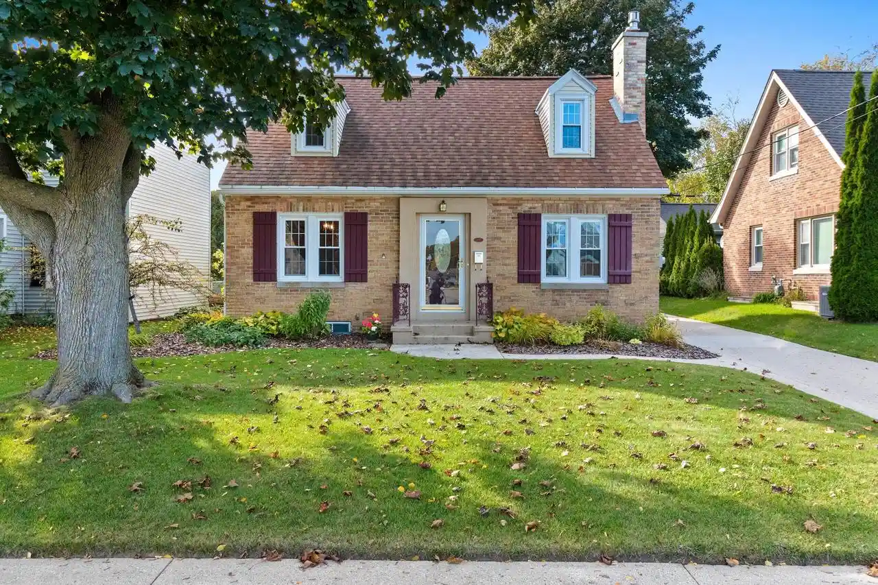 Photo 1 of Single family home for sale at 1132 N 15th Street, Manitowoc, WI 54220 | MLS# 1983959 | Listing updated on 2026-10-08