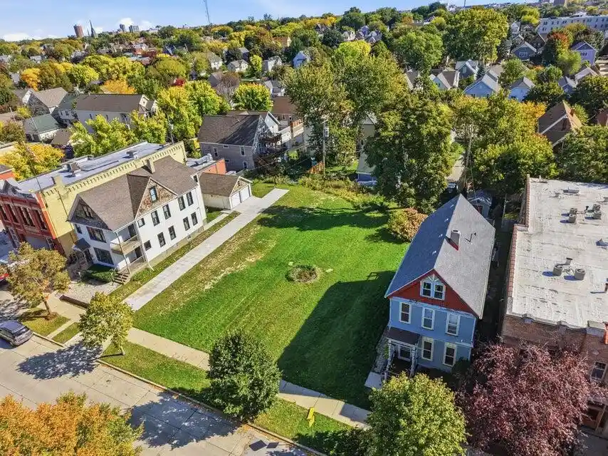 Photo 3 of Land for sale at 2032 N Palmer St, Milwaukee, WI 53212 | MLS# 1983965 | Listing updated on 2026-10-11