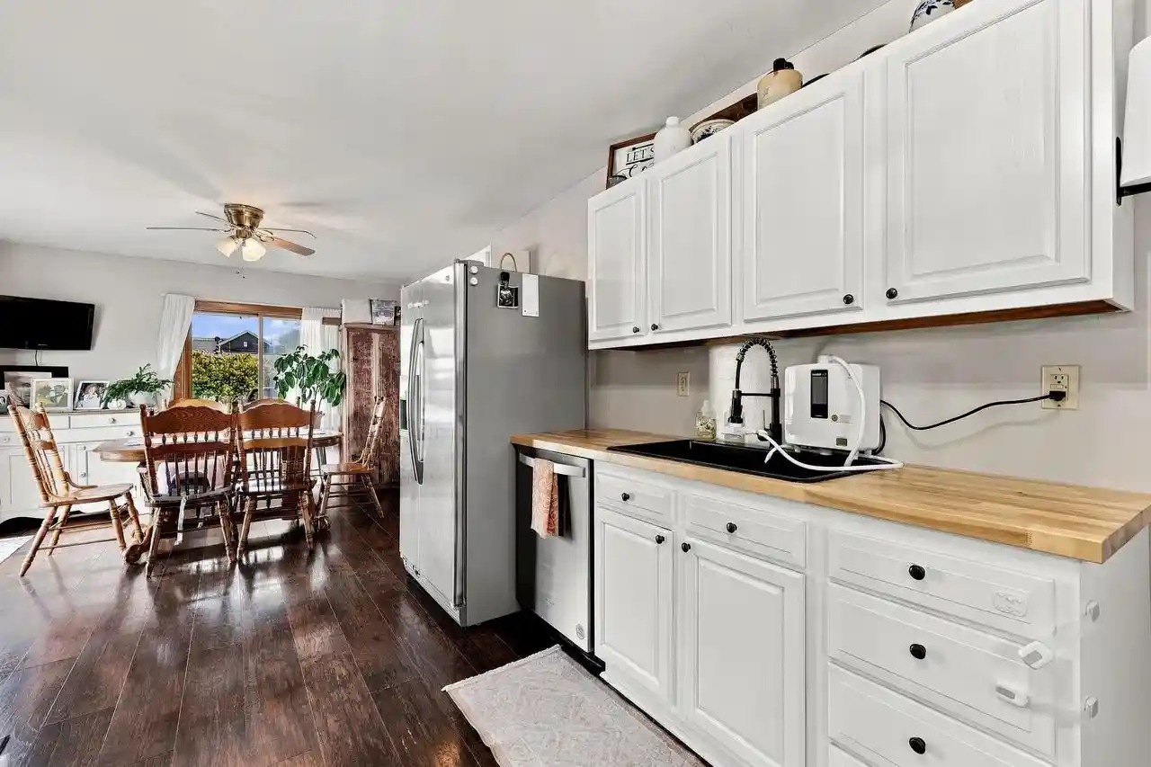 Photo 4 of Single family home for sale at 211 E High St, Shullsburg, WI 53586 | MLS# 2034287 | Listing updated on 2026-10-08
